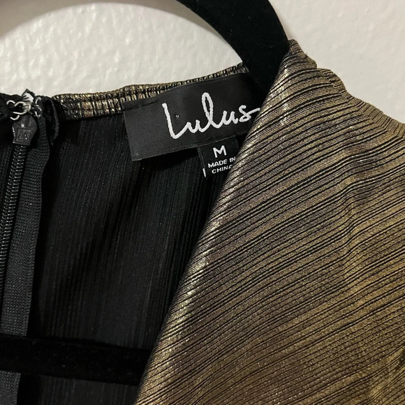 NWT Lulus Night Shine Gold Long Sleeve Knotted Bodycon Dress size Medium - Picture 5 of 7